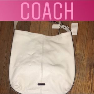 NWT COACH LEATHER PURSE